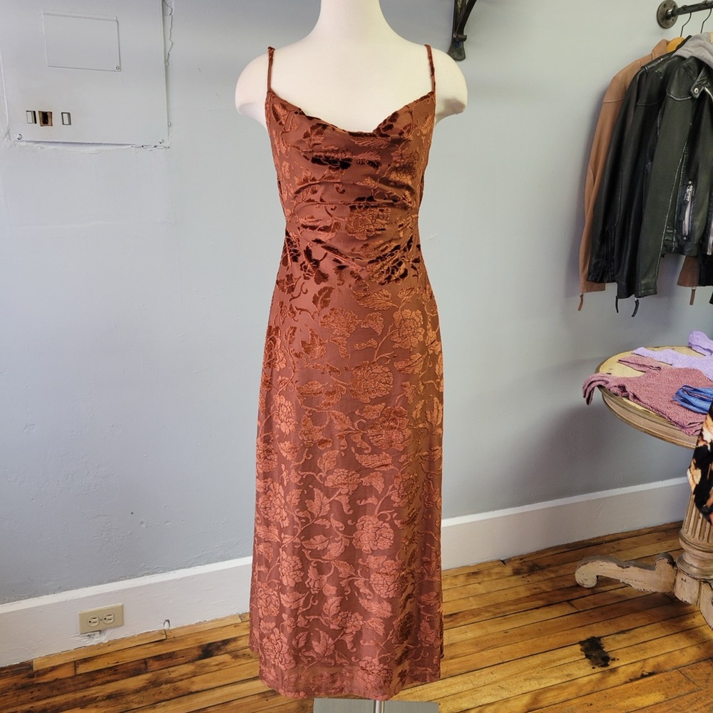 Elegant Brown Sleeveless Dress